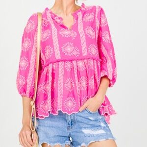 Umgee M EYELET BABYDOLL FRAY TOP IN PINK Floral Blouse